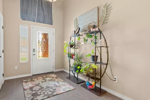Entry Way - 2716 Northglen Dr, Clovis, NM 88101 photo 1 of 3