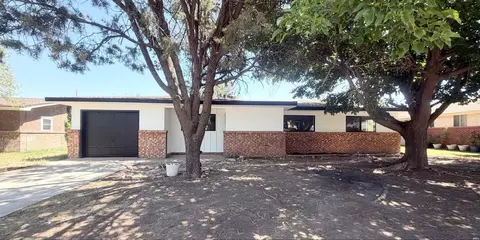 907 Pequeno Camino, Roswell, NM 88203