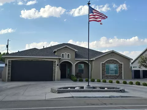 1517 W Mahone Dr, Artesia, NM 88210