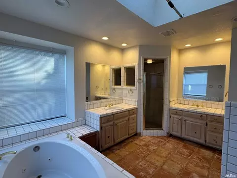 Bath - 321 Diamondhead, Clovis, NM 88101 photo 1 of 4