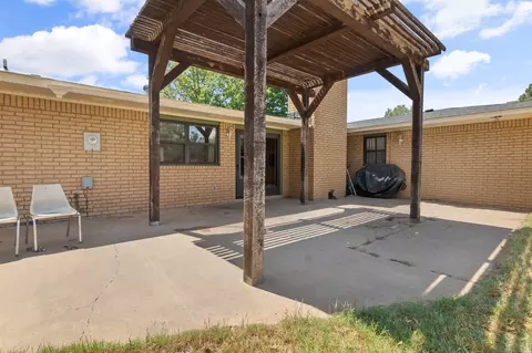 Exterior - 1709 Fairway Ter, Clovis, NM 88101 photo 3 of 4