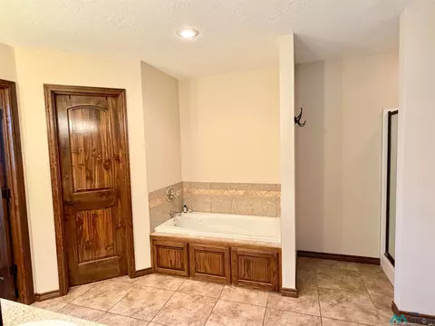 Bath - 4621 Sandstone, Clovis, NM 88101 photo 1 of 5