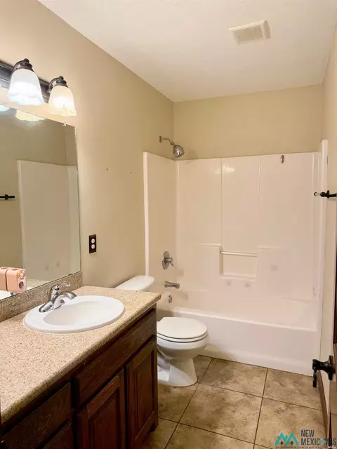 Bath - 4621 Sandstone, Clovis, NM 88101 photo 5 of 5