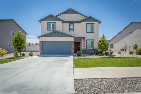2413 W Briscoe Ave, Artesia, NM 88210