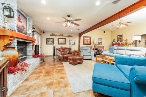 Living - 3817 Nancy Lopez, Clovis, NM 88101 photo 4 of 4