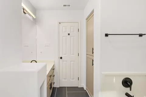 Bath - 1608 St Andrews Dr, Clovis, NM 88101 photo 9 of 9