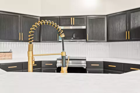 Kitchen - 1608 St Andrews Dr, Clovis, NM 88101 photo 2 of 5