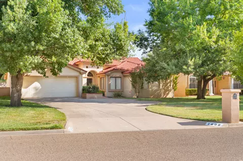 Exterior - 1608 St Andrews Dr, Clovis, NM 88101 photo 4 of 10