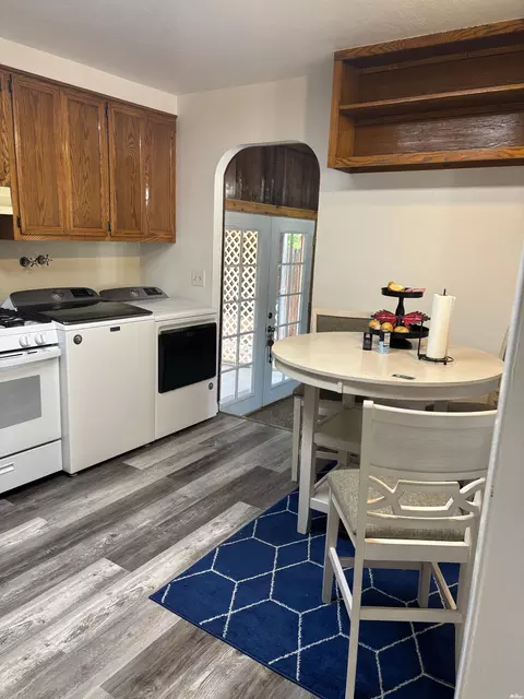 Kitchen - 513 W Yucca W, Clovis, NM 88101 photo 3 of 3