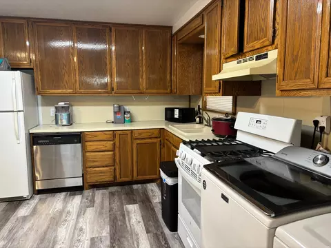 Kitchen - 513 W Yucca W, Clovis, NM 88101 photo 1 of 3