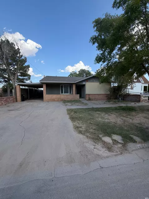 1505 N Missouri N, Roswell, NM 88201