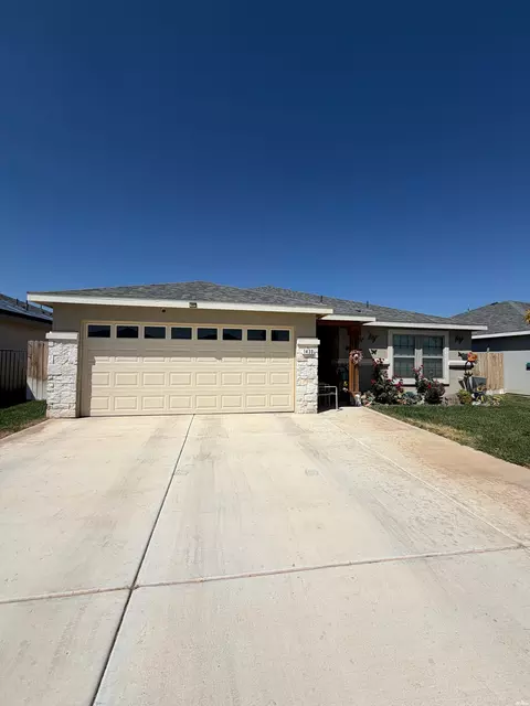 1430 W Honey Suckle, Hobbs, NM 88242