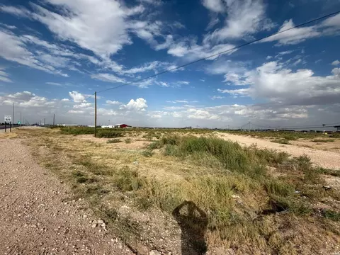 5440 S National Park, Carlsbad, NM 88220