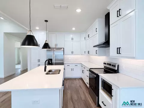 Kitchen - 100 Middleton, Clovis, NM 88101 photo 1 of 2