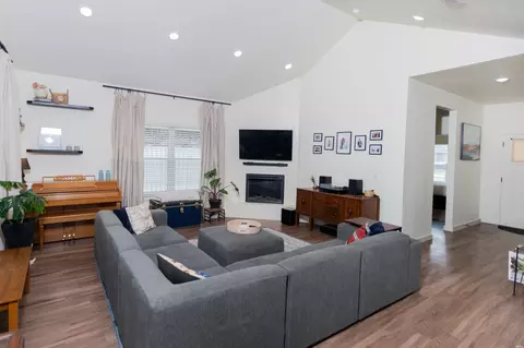 Living - 100 Middleton, Clovis, NM 88101 photo 2 of 2
