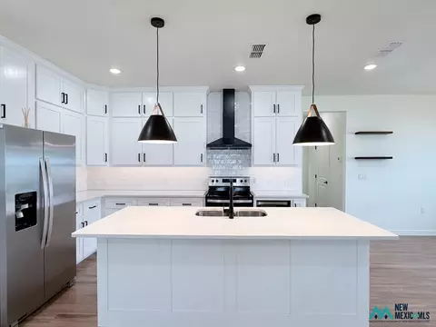 Kitchen - 100 Middleton, Clovis, NM 88101 photo 2 of 2