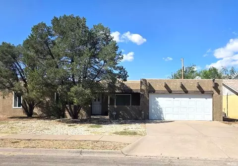 855 Agate Rd, Roswell, NM 88201