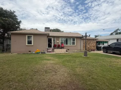 807 N Edwards, Carlsbad, NM 88220