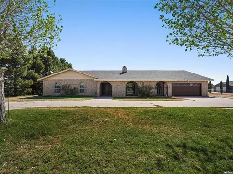 5002 Los Nogales Dr, Carlsbad, NM 88220