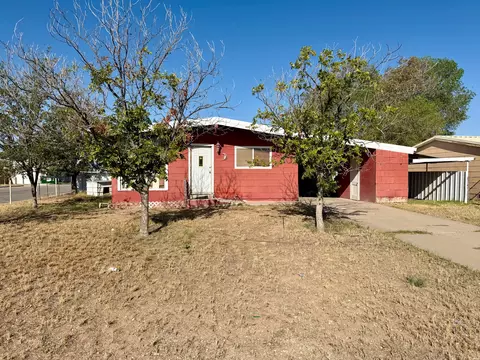 537 S 6th St, Jal, NM 88252