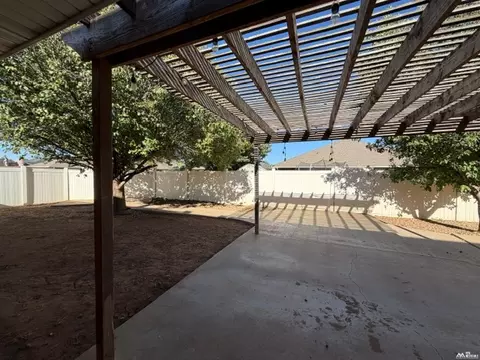 Exterior - 813 Chase Mdw, Clovis, NM 88101 photo 6 of 8