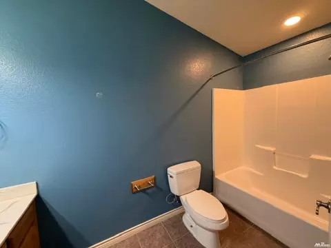 Bath - 813 Chase Mdw, Clovis, NM 88101 photo 5 of 6