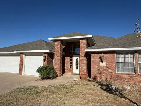 Exterior - 813 Chase Mdw, Clovis, NM 88101 photo 3 of 8