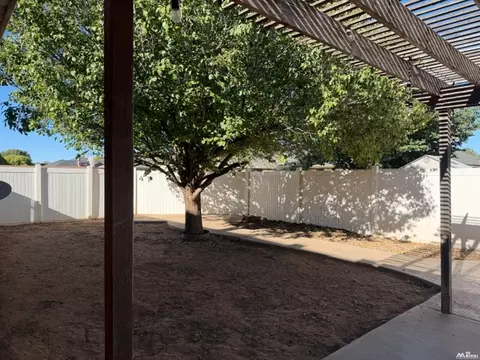 Exterior - 813 Chase Mdw, Clovis, NM 88101 photo 5 of 8