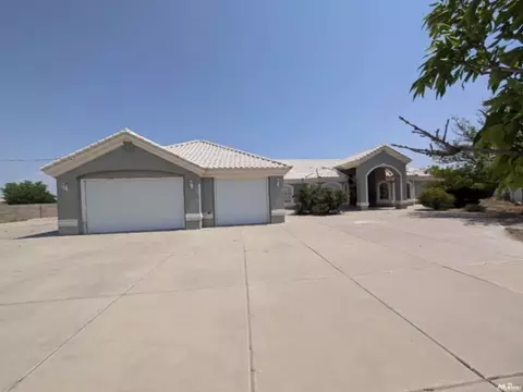 1025 Stinson St SW, Albuquerque, NM 87121