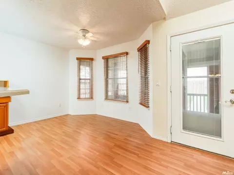 Living - 3716 Benjamin Davis Dr, Clovis, NM 88101 photo 4 of 5
