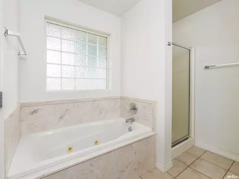 Bath - 3716 Benjamin Davis Dr, Clovis, NM 88101 photo 2 of 3
