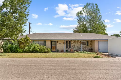 1813 S Ave A, Portales, NM 88130