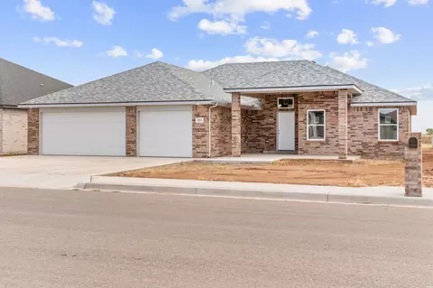 Exterior - 3717 Garden Ter, Clovis, NM 88101 photo 3 of 4