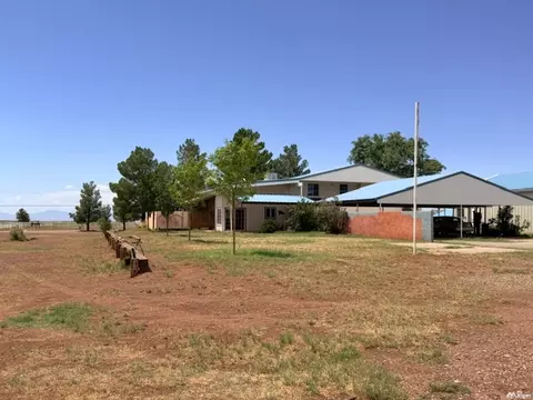98 Jim Day, Tularosa, NM 88352