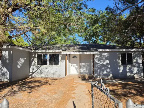 1523 S Ave F, Portales, NM 88130