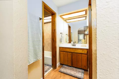 Bath - 200 Chanticleer Pl, Clovis, NM 88101 photo 1 of 5