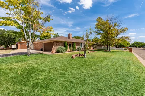 Exterior - 200 Chanticleer Pl, Clovis, NM 88101 photo 4 of 17