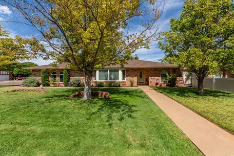 Exterior - 200 Chanticleer Pl, Clovis, NM 88101 photo 3 of 17