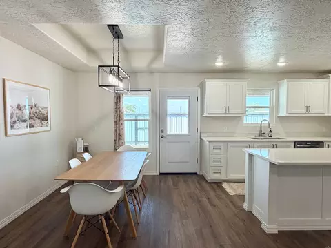Dining - 3800 Lockhaven, Clovis, NM 88101 photo 1 of 2