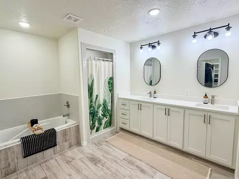 Bath - 3800 Lockhaven, Clovis, NM 88101 photo 1 of 6