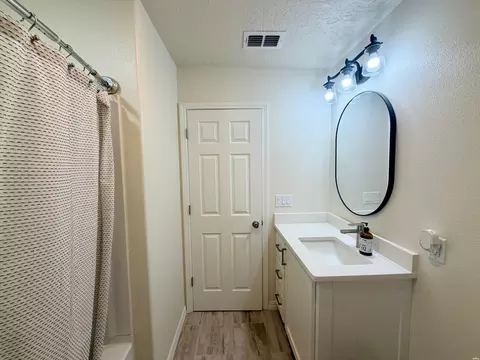 Bath - 3800 Lockhaven, Clovis, NM 88101 photo 6 of 6