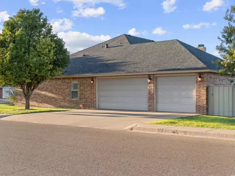 Exterior - 3801 Woodlark Rd, Clovis, NM 88101 photo 3 of 4