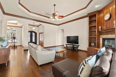 Living - 3801 Woodlark Rd, Clovis, NM 88101 photo 1 of 2