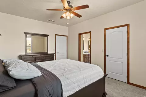 Bedroom - 3801 Woodlark Rd, Clovis, NM 88101 photo 4 of 7