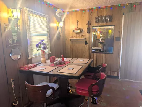 Dining - 2221 Carolina, Clovis, NM 88101 photo 2 of 3