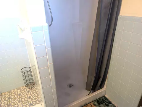 Bath - 2221 Carolina, Clovis, NM 88101 photo 2 of 9