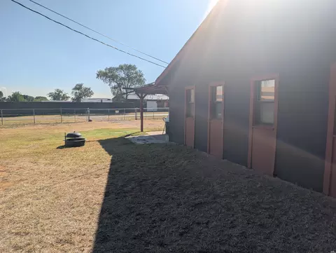Exterior - 2221 Carolina, Clovis, NM 88101 photo 12 of 24
