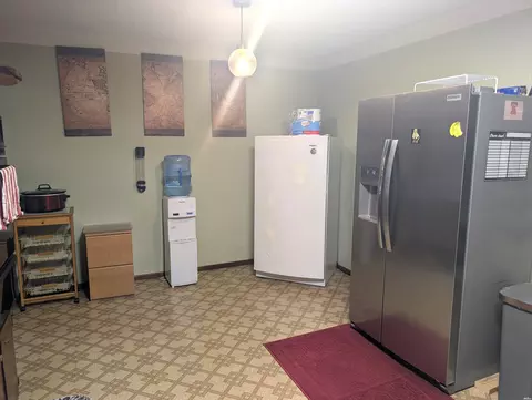 Kitchen - 2221 Carolina, Clovis, NM 88101 photo 3 of 4