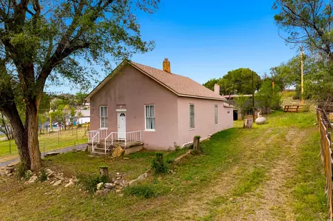 900 Dwyer, Raton, NM 87740