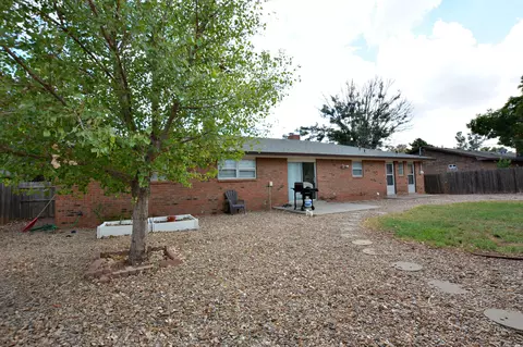 Exterior - 1200 Lexington, Clovis, NM 88101 photo 3 of 8